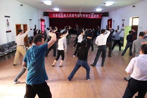 甘肅衛(wèi)生廳：40余醫(yī)務(wù)人員學(xué)習(xí)9天打通任督二脈