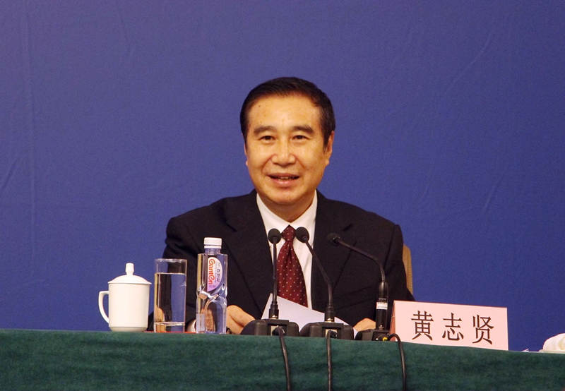 臺灣民主自治同盟中央委員會副主席黃志賢在記者會現(xiàn)場