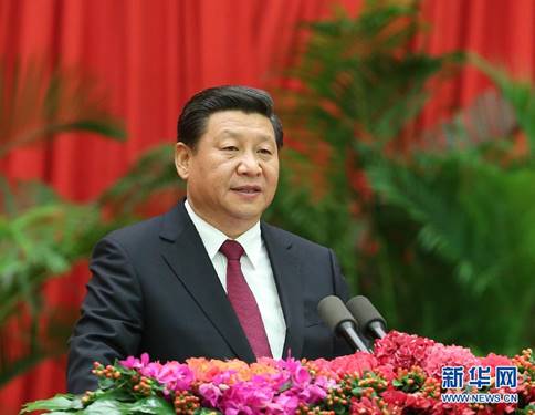 2014年9月30日晚，國務(wù)院在北京人民大會(huì)堂舉行國慶65周年招待會(huì)，熱烈慶祝中華人民共和國成立65周年。中共中央總書記、國家主席、中央軍委主席習(xí)近平代表黨中央、國務(wù)院發(fā)表重要講話。新華社記者 龐興雷 攝
