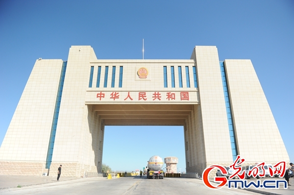 【新時代·幸福美麗新邊疆】讓幸福美麗常駐新時代——網(wǎng)媒記者沉浸體驗(yàn)新疆之“新”