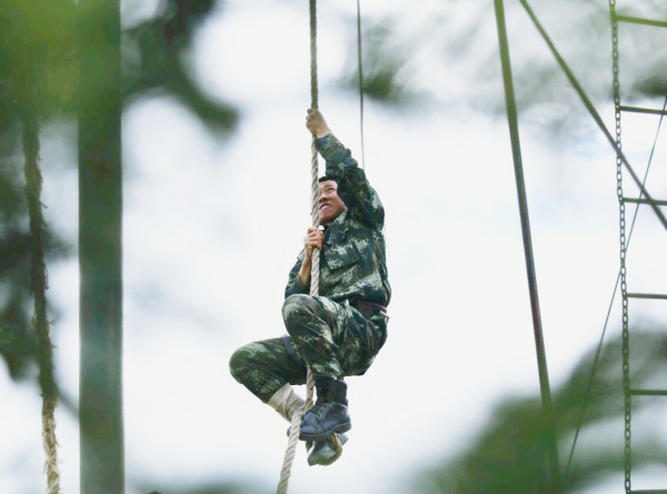 訓(xùn)練場上顯身手 精武強能練兵忙