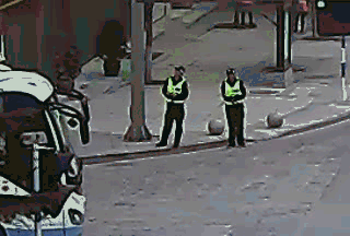 暖心！香格里拉交警執(zhí)勤時暈倒 過路市民緊急送醫(yī)