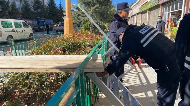 擅自損毀城市綠地，香格里拉市的這幫人被逮了個正著