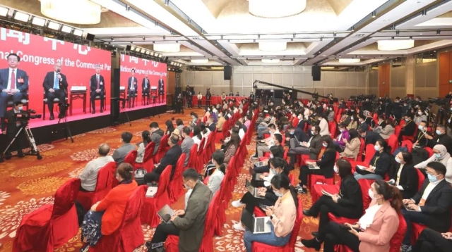 黨的二十大新聞中心舉行第四場(chǎng)集體采訪 石玉鋼介紹云南省代表團(tuán)有關(guān)情況并回答記者提問