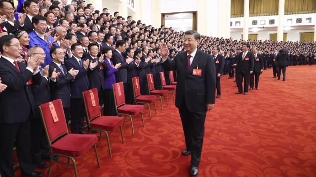 習(xí)近平等領(lǐng)導(dǎo)同志親切會見出席黨的二十大代表、特邀代表和列席人員