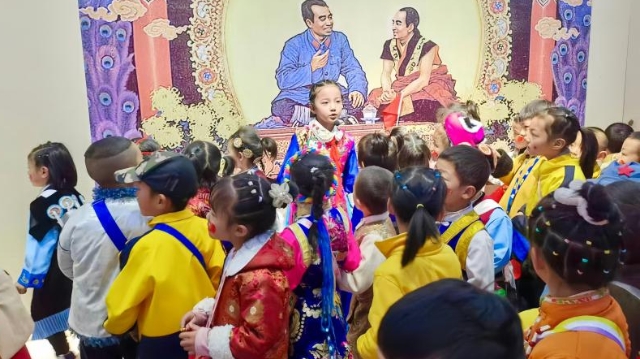 州幼兒園大班組師生參觀迪慶紅軍長(zhǎng)征博物館