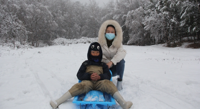 在迪慶，與今冬第一場雪相遇